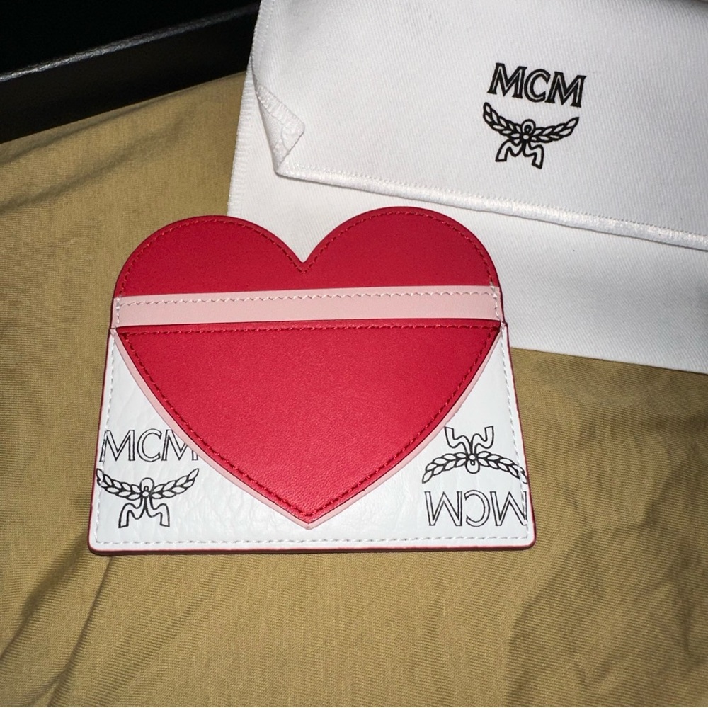 - MCM cardholder （NWOT）
